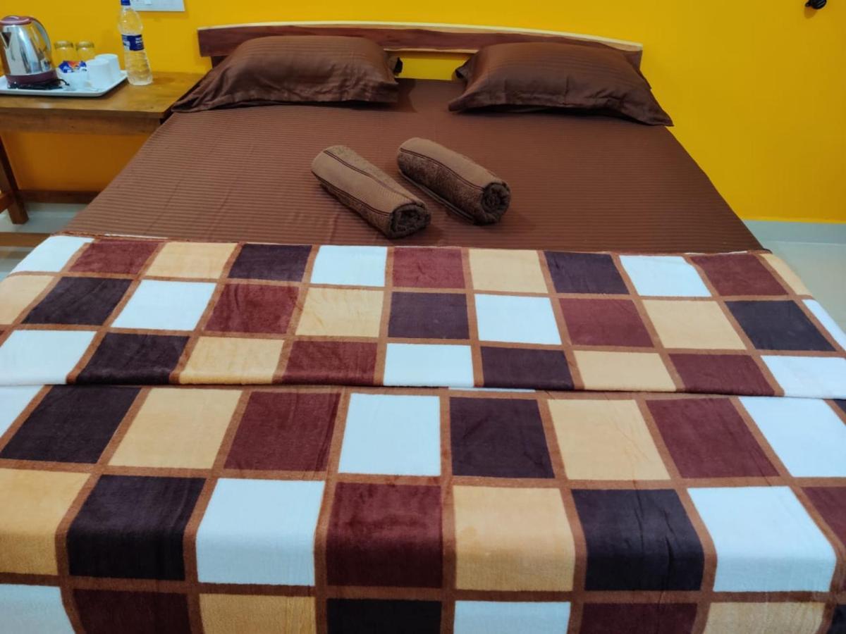 Rishi House Hotel Arambol Bagian luar foto