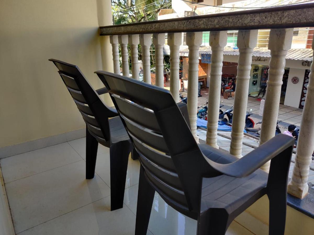 Rishi House Hotel Arambol Bagian luar foto