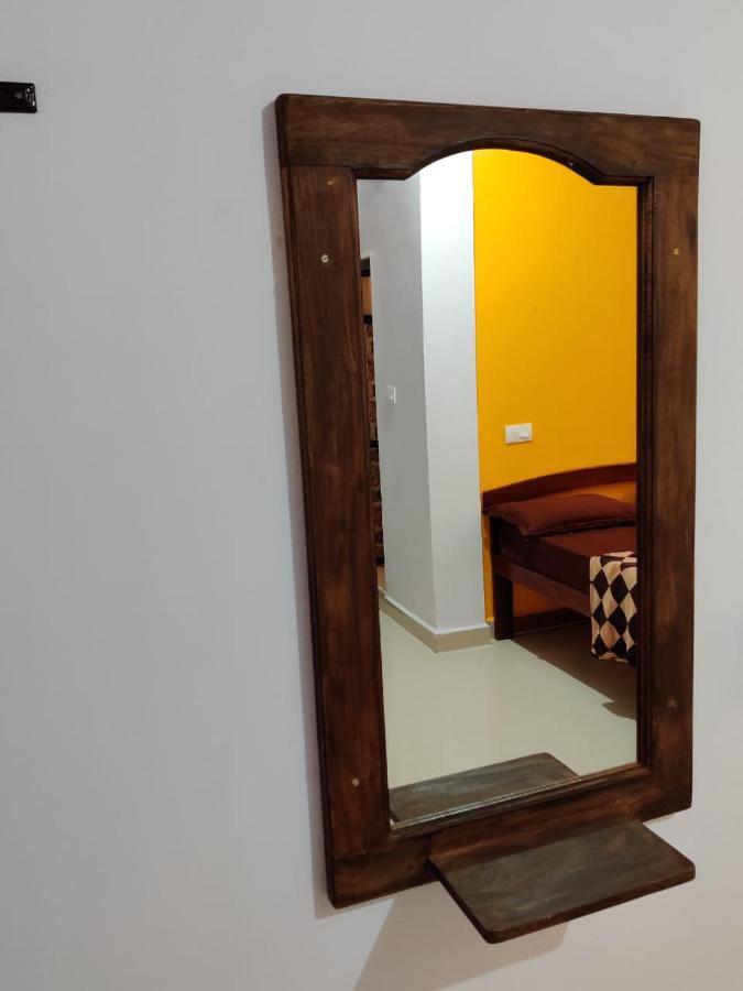 Rishi House Hotel Arambol Bagian luar foto