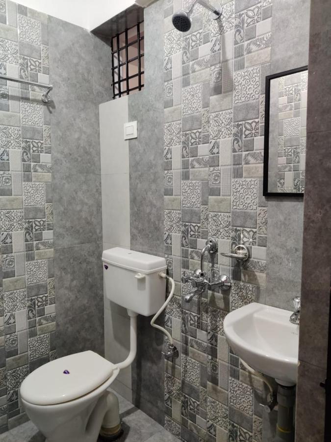 Rishi House Hotel Arambol Bagian luar foto