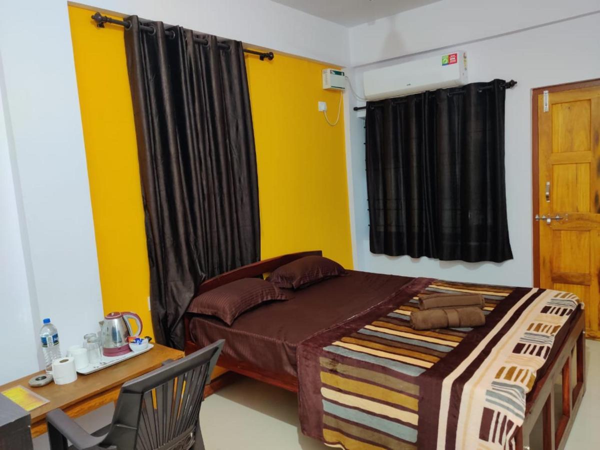 Rishi House Hotel Arambol Bagian luar foto
