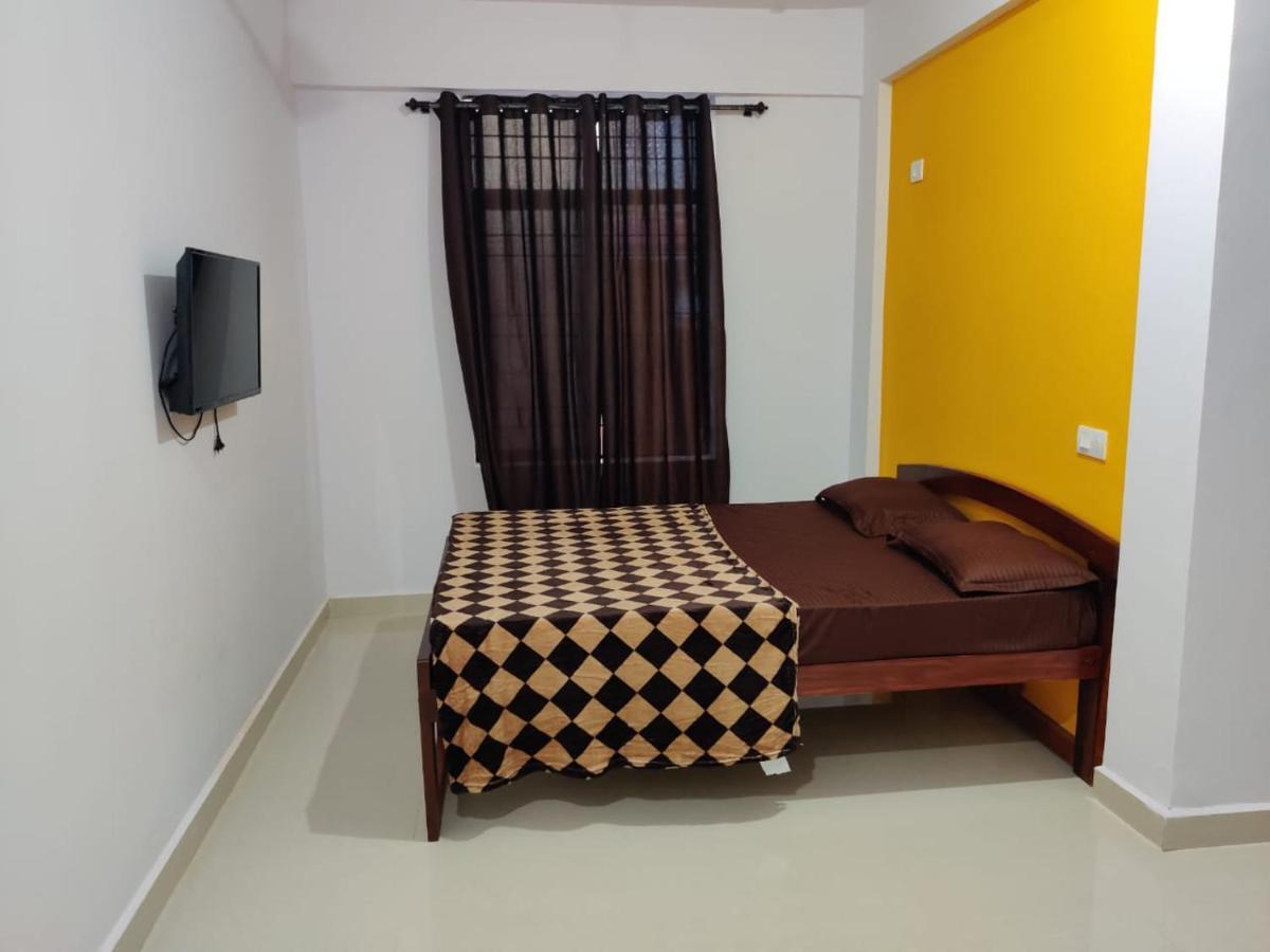 Rishi House Hotel Arambol Bagian luar foto