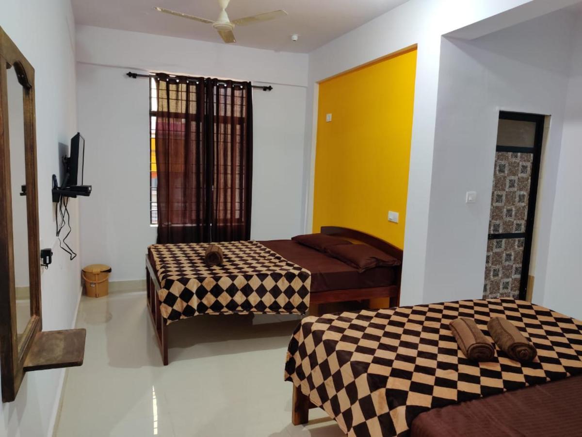 Rishi House Hotel Arambol Bagian luar foto