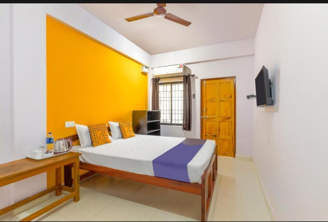 Rishi House Hotel Arambol Bagian luar foto